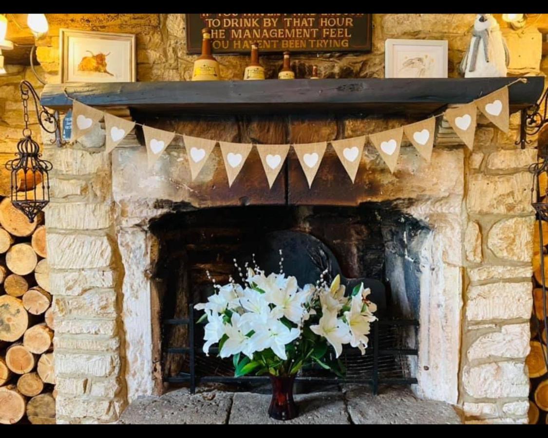 The Rose & Crown Farmhouse Kitchen Nympsfield Luaran gambar
