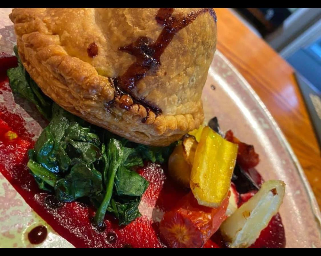 The Rose & Crown Farmhouse Kitchen Nympsfield Luaran gambar